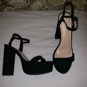 Women’s platform heels size 8.5